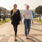 UCLA students enjoy a paleta/popsicle at the 2024 Latinx Welcome.