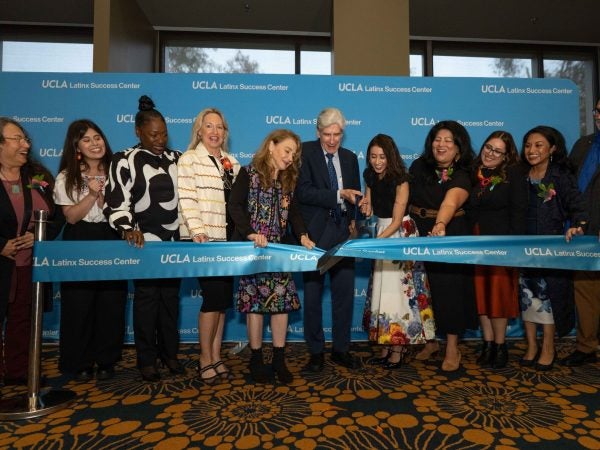 250331_UCLA_LatinxSuccessCenter-17(1)